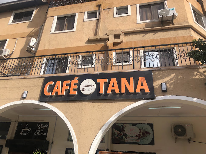 Cafe Tana