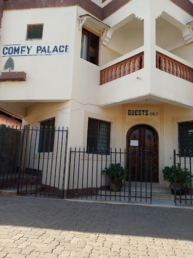 Comfy Palace Guest House