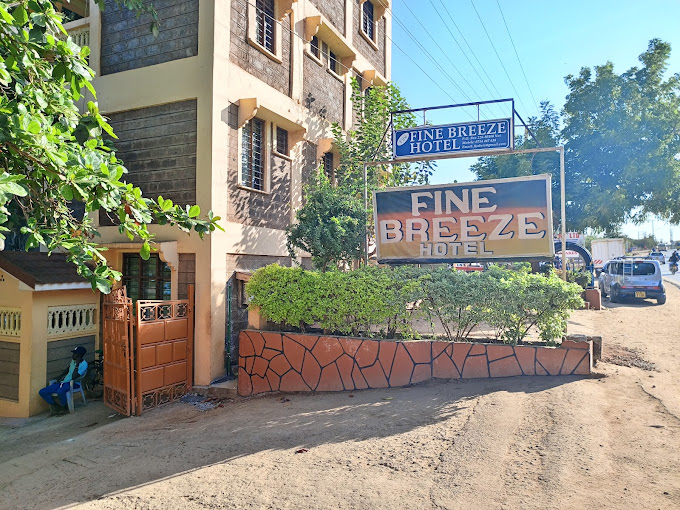 Fine Breeze Hotel