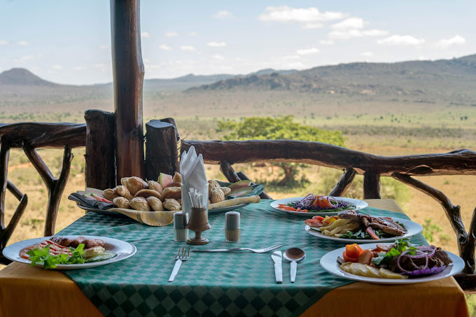 Rhino Valley Lodge