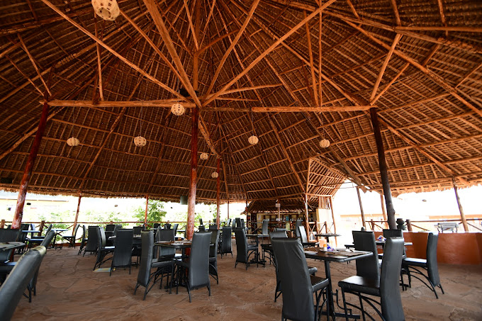 Tausa Tsavo Eco-Lodge