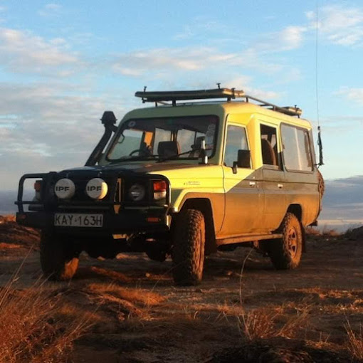 Vumbi Jeep Safaris