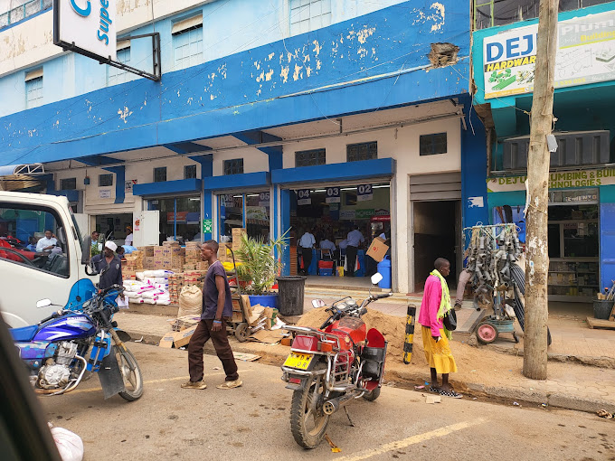 Chieni Supermarket