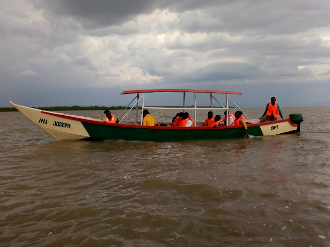 Cruise Lake Victoria