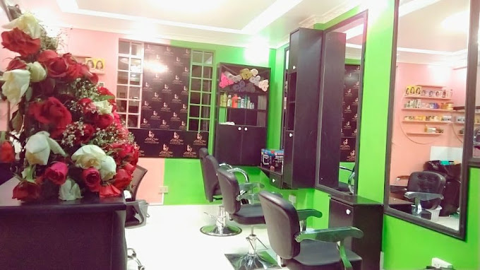 Elite Chiq Beauty Parlor