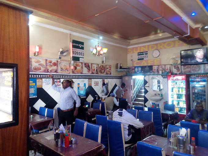 Sundrops Cafe Njahi Hotel