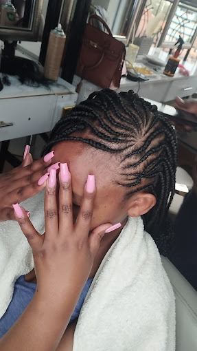 Elegance nails kenya .