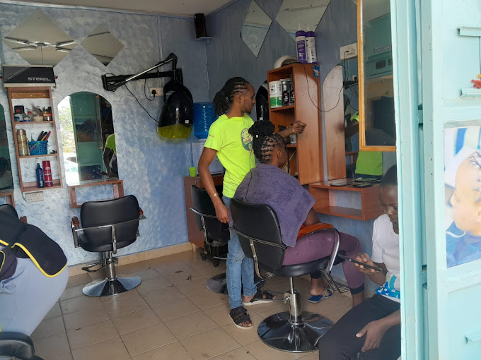 Smartex's Dreads Salon