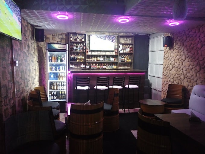 125 Cocktail Lounge